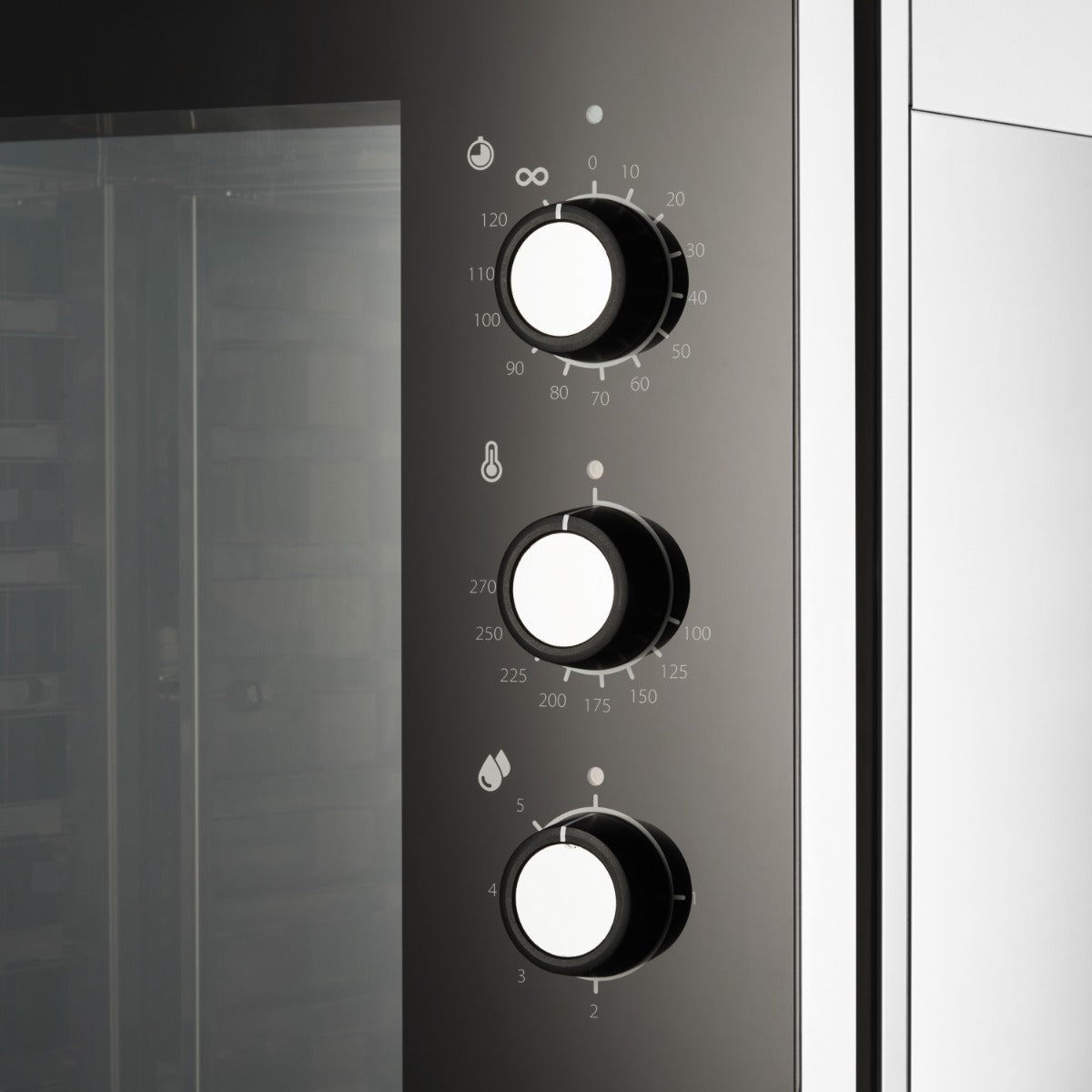 Maxima Combi Steam Oven - Fits 7 x 1/1 GN Trays - Analogue - 400V - 08560553