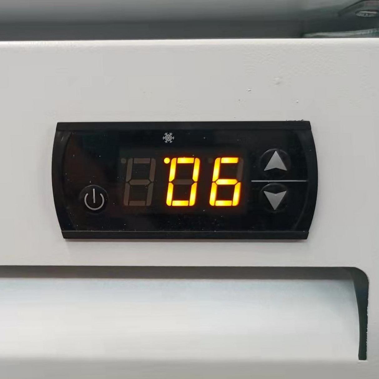 TEFCOLD Schlanker Displaykühler - Glastür - ARV165