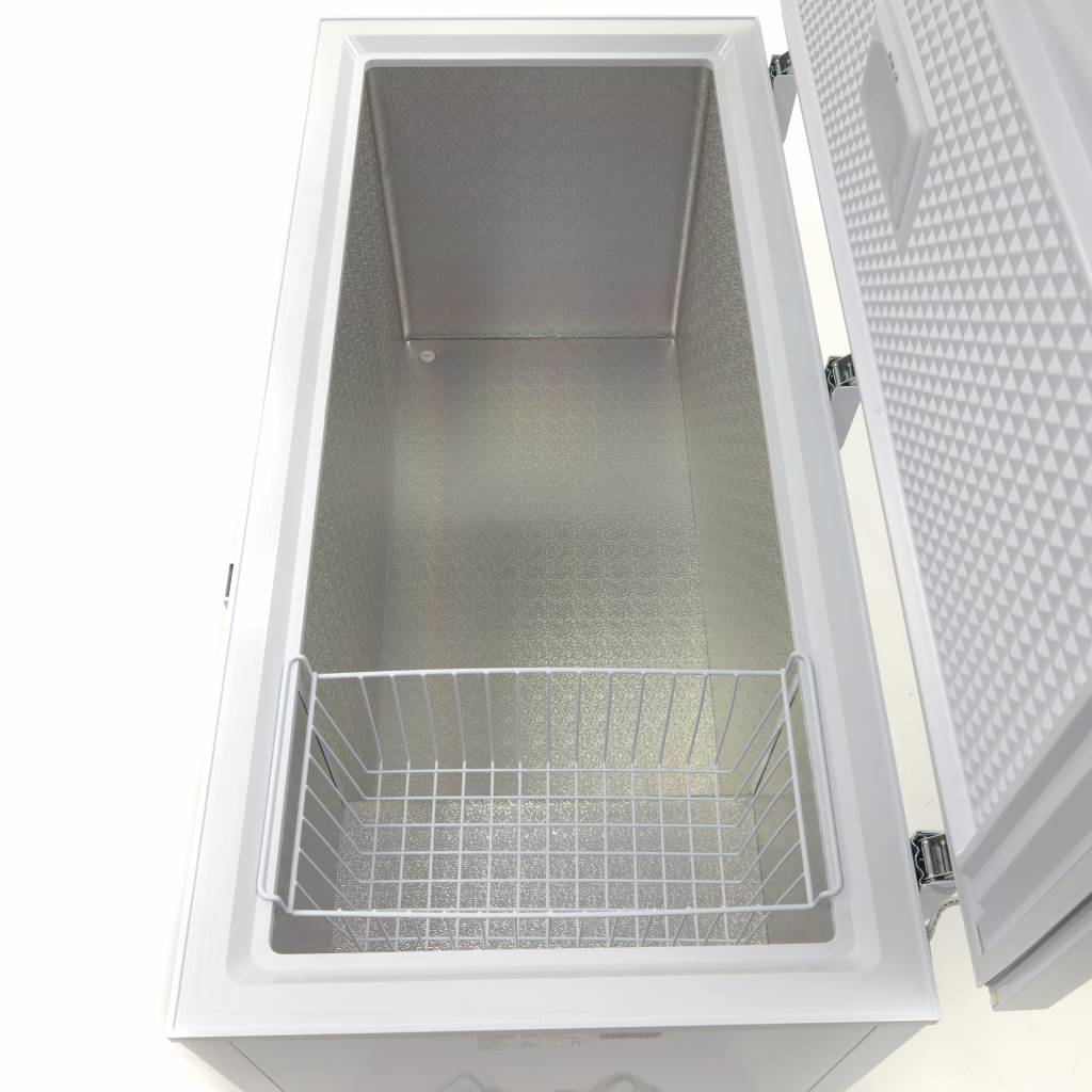 Maxima Chest Freezer - 435L - on Wheels - incl Hanging Basket - 09402360