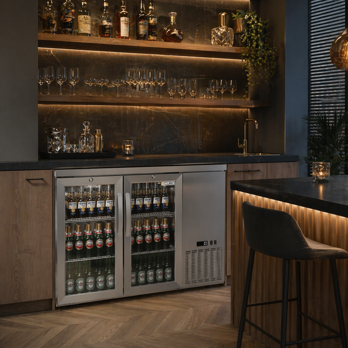 CUBO Barkühlschrank mit großem Fassungsvermögen, 295 l, 2 Glastüren mit Scharnieren, Edelstahl, niedrige Seitenkühlung, 320 Flaschen, CS-305HR