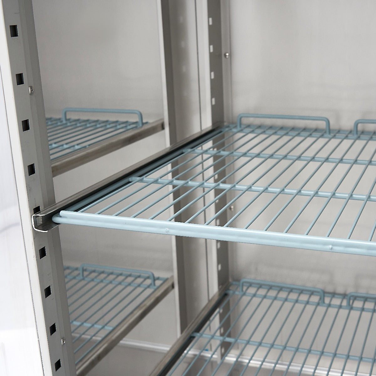 Maxima  Freezer - 1200L - 6 Adjustable Shelves (2/1GN) - Stainless Steel - with Glass Door  - 09400016